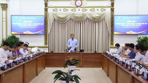 Kinh tế xã hội TP.HCM cuối năm và năm 2023 dự báo nhiều khó khăn - Ảnh 1. Kinh tế xã hội TP.HCM cuối năm và năm 2023 dự báo nhiều khó khăn - Ảnh 1.
