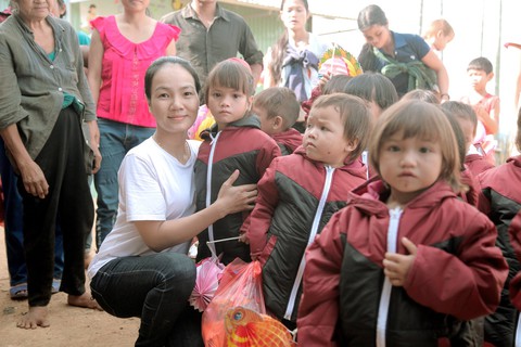 Hơi ấm người dưng - Kỳ cuối: Miệt mài lo bữa no, mái ấm cho người khác - Ảnh 1. Hơi ấm người dưng - Kỳ cuối: Miệt mài lo bữa no, mái ấm cho người khác - Ảnh 1.