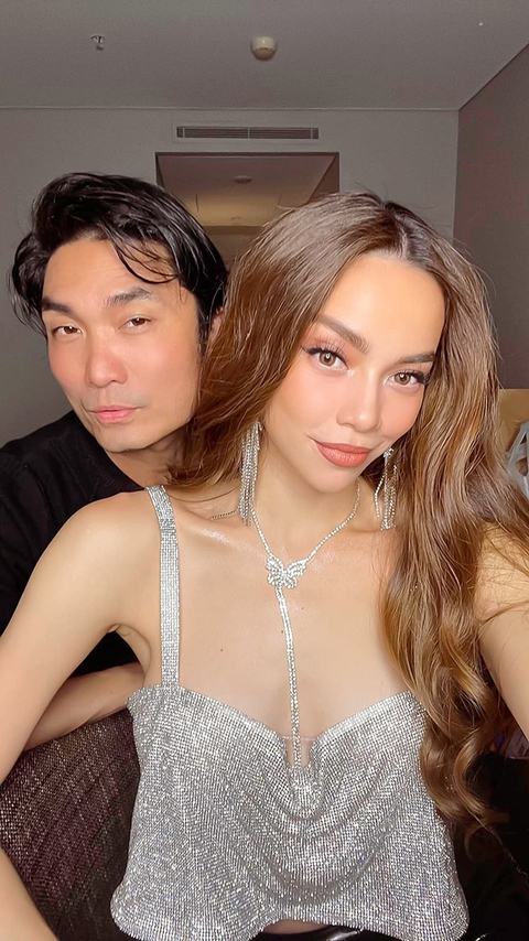 Ảnh vui sao Việt 1-11: Midu hóa búp bê Barbie xinh đẹp - Ảnh 6. Ảnh vui sao Việt 1-11: Midu hóa búp bê Barbie xinh đẹp - Ảnh 6.