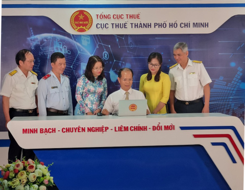 Một người tại TP.HCM trúng xổ số hóa đơn 50 triệu đồng - Ảnh 1. Một người tại TP.HCM trúng xổ số hóa đơn 50 triệu đồng - Ảnh 1.