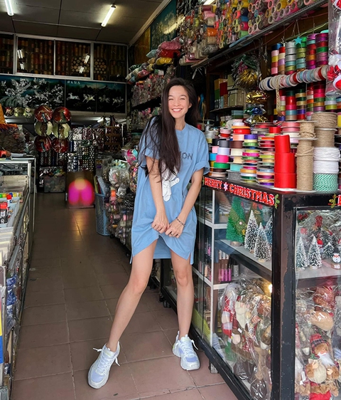 Ảnh vui sao Việt 1-11: Midu hóa búp bê Barbie xinh đẹp - Ảnh 7. Ảnh vui sao Việt 1-11: Midu hóa búp bê Barbie xinh đẹp - Ảnh 7.