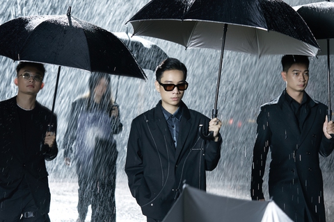 Yoo Ah In phủ nhận là nghệ sĩ trong thảm họa giẫm đạp, Hiếu Nguyễn thoát chết ở Itaewon - Ảnh 4. Yoo Ah In phủ nhận là nghệ sĩ trong thảm họa giẫm đạp, Hiếu Nguyễn thoát chết ở Itaewon - Ảnh 4.