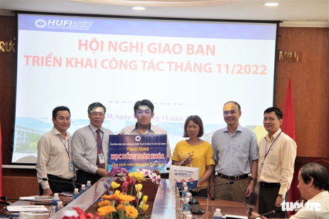Miễn toàn bộ học phí cho cậu trò nghèo học ké máy tính đỗ ngành công nghệ thông tin - Ảnh 2. Miễn toàn bộ học phí cho cậu trò nghèo học ké máy tính đỗ ngành công nghệ thông tin - Ảnh 2.