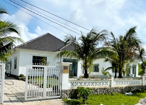 UBND TP Phú Quốc buộc hai hộ xây biệt thự trái phép phải khắc phục hậu quả - Ảnh 1. UBND TP Phú Quốc buộc hai hộ xây biệt thự trái phép phải khắc phục hậu quả - Ảnh 1.