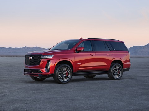 Nhà báo đổ nhầm xăng vào Cadillac Escalade chạy dầu, đi 400km không phát hiện ra - Ảnh 1. Nhà báo đổ nhầm xăng vào Cadillac Escalade chạy dầu, đi 400km không phát hiện ra - Ảnh 1.