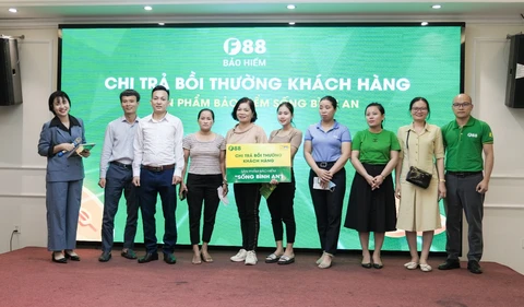 Đòn bẩy giúp người lao động vượt khó khi đau ốm - Ảnh 1. Đòn bẩy giúp người lao động vượt khó khi đau ốm - Ảnh 1.