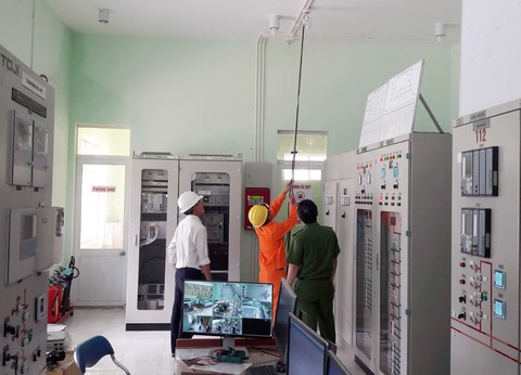 PC Phú Yên - Điển hình tiên tiến trong công tác phòng cháy và chữa cháy - Ảnh 2. PC Phú Yên - Điển hình tiên tiến trong công tác phòng cháy và chữa cháy - Ảnh 2.