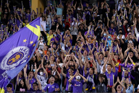 CLB Hà Nội có thể nhận cúp vô địch V-League 2022 ngay trên sân Hàng Đẫy tối 13-11 - Ảnh 1. CLB Hà Nội có thể nhận cúp vô địch V-League 2022 ngay trên sân Hàng Đẫy tối 13-11 - Ảnh 1.