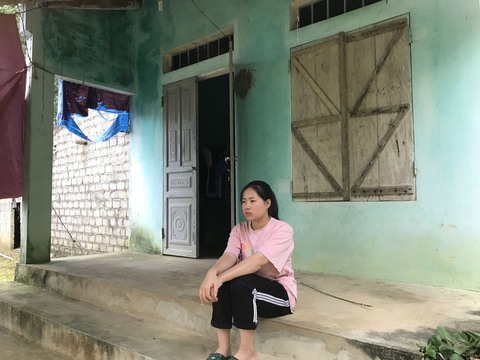 Cô nữ sinh đi làm công nhân kiếm tiền vào giảng đường - Ảnh 3. Cô nữ sinh đi làm công nhân kiếm tiền vào giảng đường - Ảnh 3.