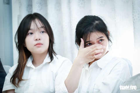 Em sẽ không bỏ học, dù cuộc sống khó khăn đến thế nào - Ảnh 9. Em sẽ không bỏ học, dù cuộc sống khó khăn đến thế nào - Ảnh 9.