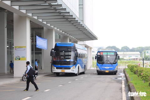 Dân than đi lại bất tiện, TP.HCM đưa thêm xe buýt kết nối vào bến xe Miền Đông mới - Ảnh 1. Dân than đi lại bất tiện, TP.HCM đưa thêm xe buýt kết nối vào bến xe Miền Đông mới - Ảnh 1.