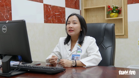 Trời cứ mưa mưa nắng nắng, cần đề phòng bệnh về da nào? - Ảnh 1. Trời cứ mưa mưa nắng nắng, cần đề phòng bệnh về da nào? - Ảnh 1.