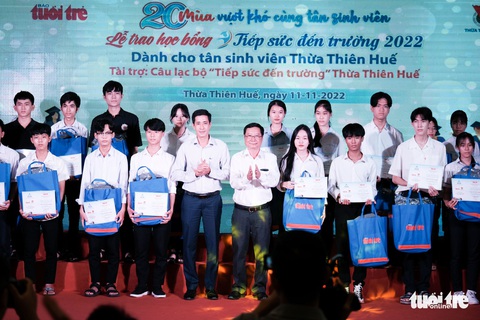 Em sẽ không bỏ học, dù cuộc sống khó khăn đến thế nào - Ảnh 11. Em sẽ không bỏ học, dù cuộc sống khó khăn đến thế nào - Ảnh 11.