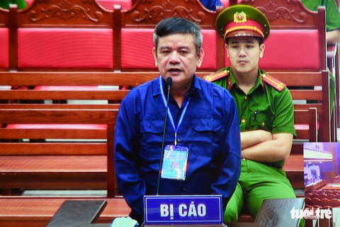 Đại án xăng dầu: Tạm dừng phiên tòa 5 ngày để xác minh, bổ sung chứng cứ - Ảnh 1. Đại án xăng dầu: Tạm dừng phiên tòa 5 ngày để xác minh, bổ sung chứng cứ - Ảnh 1.