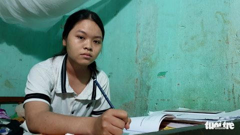 Bố mẹ đều không còn, mình không thể gục ngã - Ảnh 2. Bố mẹ đều không còn, mình không thể gục ngã - Ảnh 2.