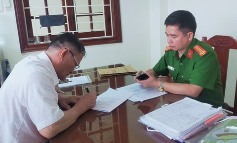 Khởi tố cựu giám đốc Trung tâm Y tế Nghi Sơn liên quan xét nghiệm COVID-19 - Ảnh 1. Khởi tố cựu giám đốc Trung tâm Y tế Nghi Sơn liên quan xét nghiệm COVID-19 - Ảnh 1.