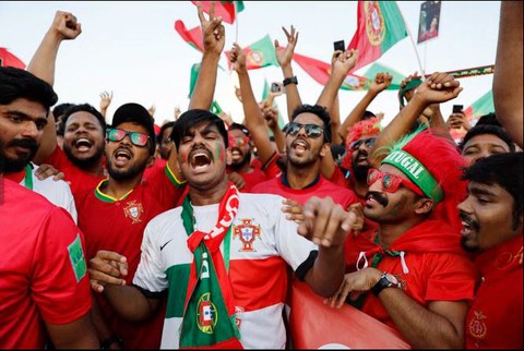 Màu sắc World Cup 2022 đã tràn ngập ở Qatar - Ảnh 2. Màu sắc World Cup 2022 đã tràn ngập ở Qatar - Ảnh 2.
