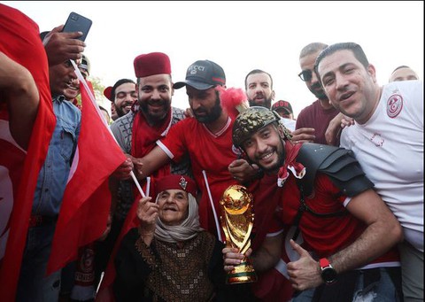 Màu sắc World Cup 2022 đã tràn ngập ở Qatar - Ảnh 3. Màu sắc World Cup 2022 đã tràn ngập ở Qatar - Ảnh 3.