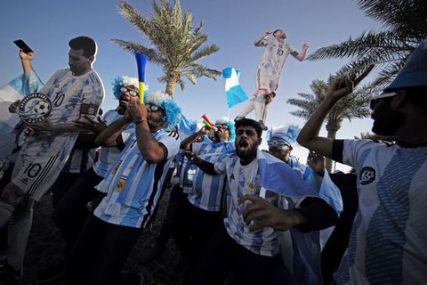 Màu sắc World Cup 2022 đã tràn ngập ở Qatar - Ảnh 7. Màu sắc World Cup 2022 đã tràn ngập ở Qatar - Ảnh 7.