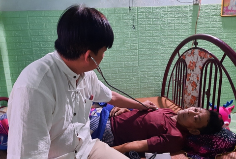 Nỗi lo cấp cứu ở xã đảo duy nhất của TP.HCM - Ảnh 2. Nỗi lo cấp cứu ở xã đảo duy nhất của TP.HCM - Ảnh 2.