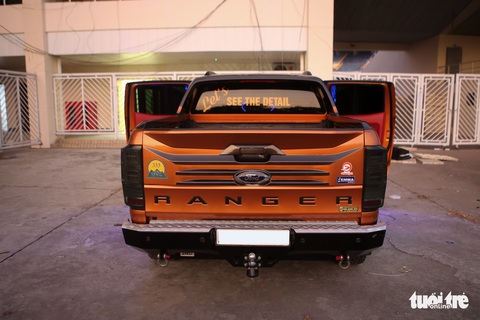 Ford Ranger độ dàn âm thanh hơn 400 triệu, bầu trời sao như Rolls-Royce - Ảnh 9. Ford Ranger độ dàn âm thanh hơn 400 triệu, bầu trời sao như Rolls-Royce - Ảnh 9.