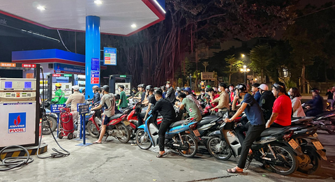 Thương nhân phải báo cáo trung thực chi phí đưa xăng dầu từ nước ngoài về, từ nhà máy đến cảng - Ảnh 1. Thương nhân phải báo cáo trung thực chi phí đưa xăng dầu từ nước ngoài về, từ nhà máy đến cảng - Ảnh 1.