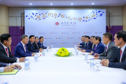 Thủ tướng tiếp Đại tướng Hun Manet: Mong muốn tăng cường giao lưu thanh niên, lãnh đạo trẻ hai nước - Ảnh 1. Thủ tướng tiếp Đại tướng Hun Manet: Mong muốn tăng cường giao lưu thanh niên, lãnh đạo trẻ hai nước - Ảnh 1.