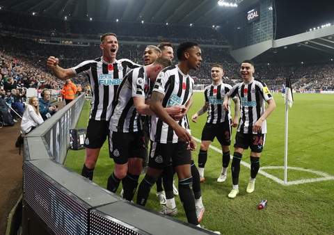 Newcastle hạ Chelsea, có trận thắng thứ 5 liên tiếp ở Premier League - Ảnh 1. Newcastle hạ Chelsea, có trận thắng thứ 5 liên tiếp ở Premier League - Ảnh 1.