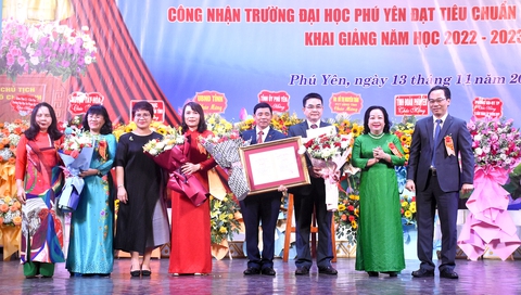 Trường đại học Phú Yên được công nhận đạt tiêu chuẩn chất lượng giáo dục đại học - Ảnh 1. Trường đại học Phú Yên được công nhận đạt tiêu chuẩn chất lượng giáo dục đại học - Ảnh 1.