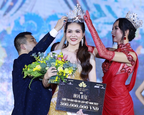 Hoa hậu Du lịch Ngọc Diễm thôi nhiệm kỳ dài 14 năm, trao vương miện cho tân hoa hậu - Ảnh 1. Hoa hậu Du lịch Ngọc Diễm thôi nhiệm kỳ dài 14 năm, trao vương miện cho tân hoa hậu - Ảnh 1.
