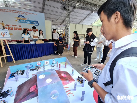 Sân chơi công nghệ đầy sáng tạo của sinh viên ở TP.HCM - Ảnh 6. Sân chơi công nghệ đầy sáng tạo của sinh viên ở TP.HCM - Ảnh 6.