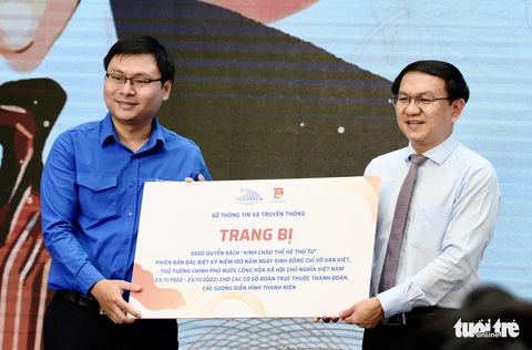 Kỷ niệm 100 năm ngày sinh cố Thủ tướng Võ Văn Kiệt tại Đường sách TP.HCM - Ảnh 3. Kỷ niệm 100 năm ngày sinh cố Thủ tướng Võ Văn Kiệt tại Đường sách TP.HCM - Ảnh 3.