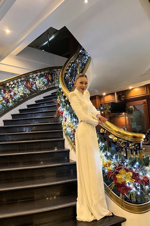 Thạch Thu Thảo diện mốt không nội y bay đi thi Miss Earth 2022 - Ảnh 8. Thạch Thu Thảo diện mốt không nội y bay đi thi Miss Earth 2022 - Ảnh 8.