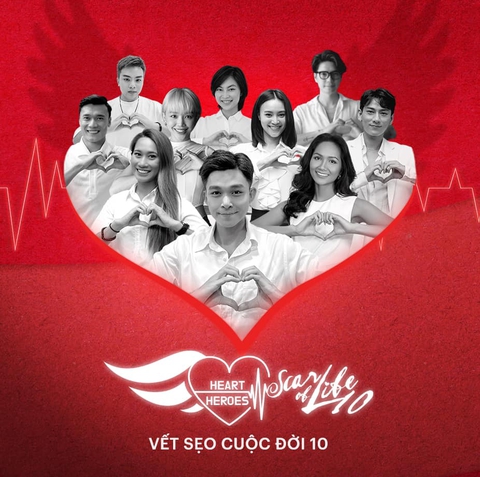 Bán đấu giá cuốn sổ có chữ ký của dàn diễn viên The Old Guard 2 gây quỹ - Ảnh 2. Bán đấu giá cuốn sổ có chữ ký của dàn diễn viên The Old Guard 2 gây quỹ - Ảnh 2.