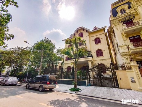 Hà Nội yêu cầu ba đơn vị xử lý vụ biệt thự sai phép ở Cầu Giấy - Ảnh 1. Hà Nội yêu cầu ba đơn vị xử lý vụ biệt thự sai phép ở Cầu Giấy - Ảnh 1.