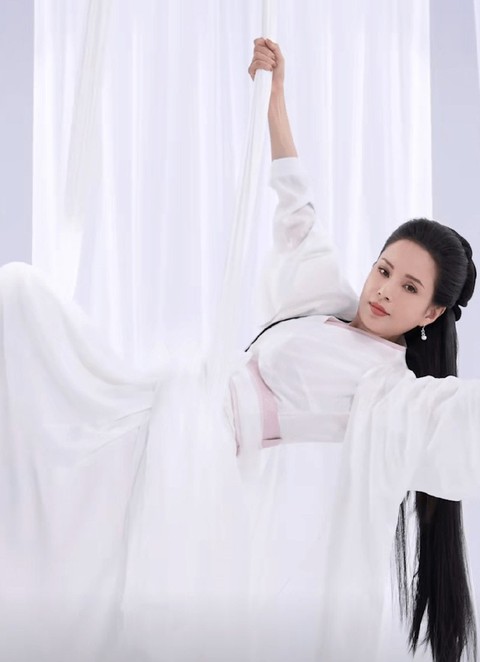 ‘Tiểu Long Nữ’ Lý Nhược Đồng có thực sự đẹp như trong truyền thuyết? - Ảnh 4. ‘Tiểu Long Nữ’ Lý Nhược Đồng có thực sự đẹp như trong truyền thuyết? - Ảnh 4.