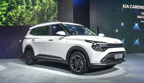 Chọn Kia Carens hay Mitsubishi Xpander, Toyota Veloz chạy dịch vụ? - Ảnh 1. Chọn Kia Carens hay Mitsubishi Xpander, Toyota Veloz chạy dịch vụ? - Ảnh 1.