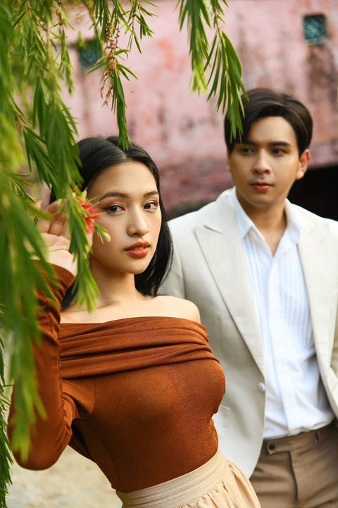 Hồ Quang Hiếu chi 300 triệu khám phá miền Trung cùng mỹ nhân 22 tuổi - Ảnh 6. Hồ Quang Hiếu chi 300 triệu khám phá miền Trung cùng mỹ nhân 22 tuổi - Ảnh 6.