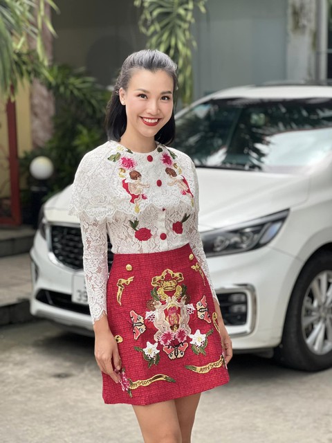 Ảnh vui sao Việt 15-11: Trấn Thành - Hari Won tình cảm sau tin đồn đổ vỡ - Ảnh 2. Ảnh vui sao Việt 15-11: Trấn Thành - Hari Won tình cảm sau tin đồn đổ vỡ - Ảnh 2.