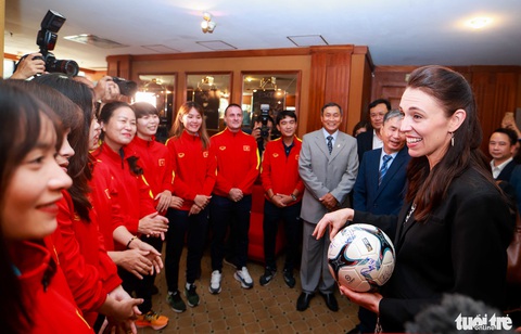 Thủ tướng Jacinda Ardern: ‘New Zealand sẽ là sân nhà của tuyển nữ Việt Nam tại World Cup 2023’ - Ảnh 1. Thủ tướng Jacinda Ardern: ‘New Zealand sẽ là sân nhà của tuyển nữ Việt Nam tại World Cup 2023’ - Ảnh 1.