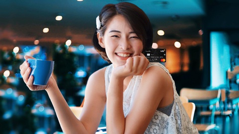 VIB lập cú đúp giải thưởng quốc tế về thẻ tín dụng - Ảnh 3. VIB lập cú đúp giải thưởng quốc tế về thẻ tín dụng - Ảnh 3.