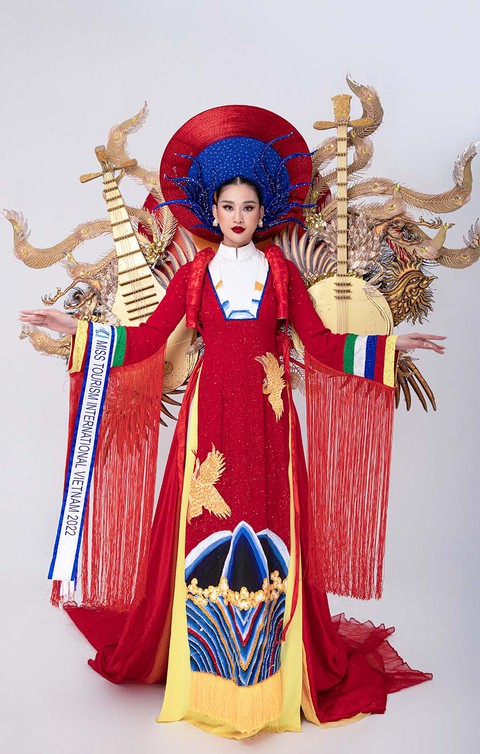 Ấn tượng với trang phục Nhã nhạc của Nguyễn Nga tại Miss Tourism International - Ảnh 2. Ấn tượng với trang phục Nhã nhạc của Nguyễn Nga tại Miss Tourism International - Ảnh 2.