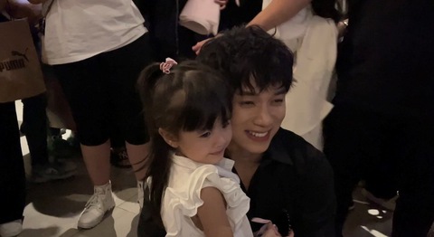 Tú Vi thay con gái ‘đu idol’ khiến Trúc Nhân hoảng hốt - Ảnh 3. Tú Vi thay con gái ‘đu idol’ khiến Trúc Nhân hoảng hốt - Ảnh 3.