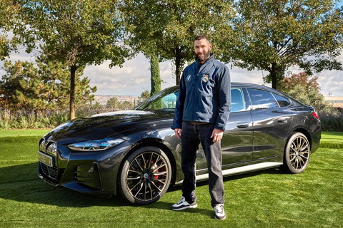 Dàn sao Real Madrid được tặng xe điện BMW đời mới: Quả bóng vàng 2022 chọn i4 - Ảnh 1. Dàn sao Real Madrid được tặng xe điện BMW đời mới: Quả bóng vàng 2022 chọn i4 - Ảnh 1.