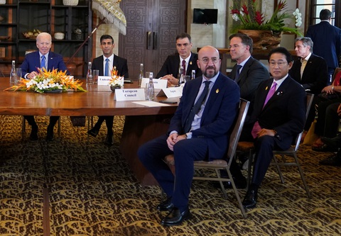 Ông Biden họp khẩn vụ tên lửa rơi ở Ba Lan: Dường như không phải bắn từ Nga - Ảnh 1. Ông Biden họp khẩn vụ tên lửa rơi ở Ba Lan: Dường như không phải bắn từ Nga - Ảnh 1.