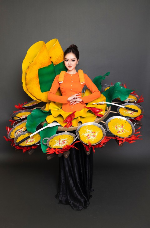 Cô Ba bánh xèo đến Mỹ thi Miss Teen Universe 2022 - Ảnh 3. Cô Ba bánh xèo đến Mỹ thi Miss Teen Universe 2022 - Ảnh 3.