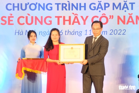 Đồng hành cùng thầy cô để hạn chế nghỉ việc, được không? - Ảnh 2. Đồng hành cùng thầy cô để hạn chế nghỉ việc, được không? - Ảnh 2.