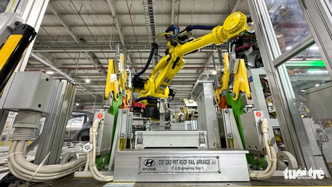 Bên trong nhà máy Hyundai Thành Công số 2: Xuất xưởng 11 xe/giờ, kỳ vọng hết khan xe - Ảnh 4. Bên trong nhà máy Hyundai Thành Công số 2: Xuất xưởng 11 xe/giờ, kỳ vọng hết khan xe - Ảnh 4.