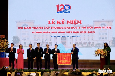 Kỷ niệm 120 năm Đại học Y Hà Nội, Thủ tướng đến dự - Ảnh 2. Kỷ niệm 120 năm Đại học Y Hà Nội, Thủ tướng đến dự - Ảnh 2.