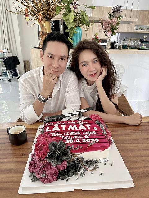 Ảnh vui sao Việt 16-11: Bình An dìm hàng bà xã Phương Nga - Ảnh 8. Ảnh vui sao Việt 16-11: Bình An dìm hàng bà xã Phương Nga - Ảnh 8.